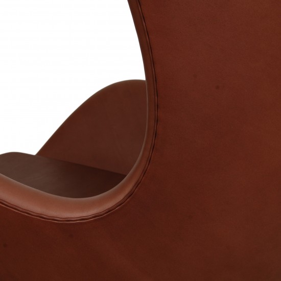 Buy Arne Jacobsen Egg chair in brown leather CPH Classic